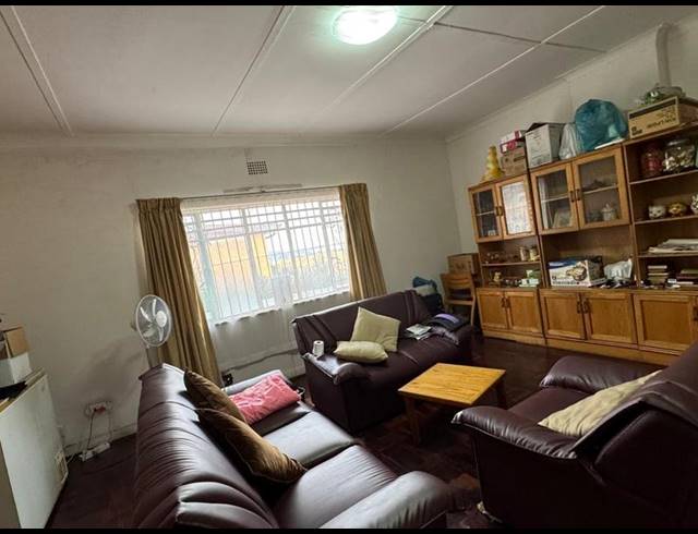 4 BEDROOM HOUSE FOR SALE IN CYRILDENE